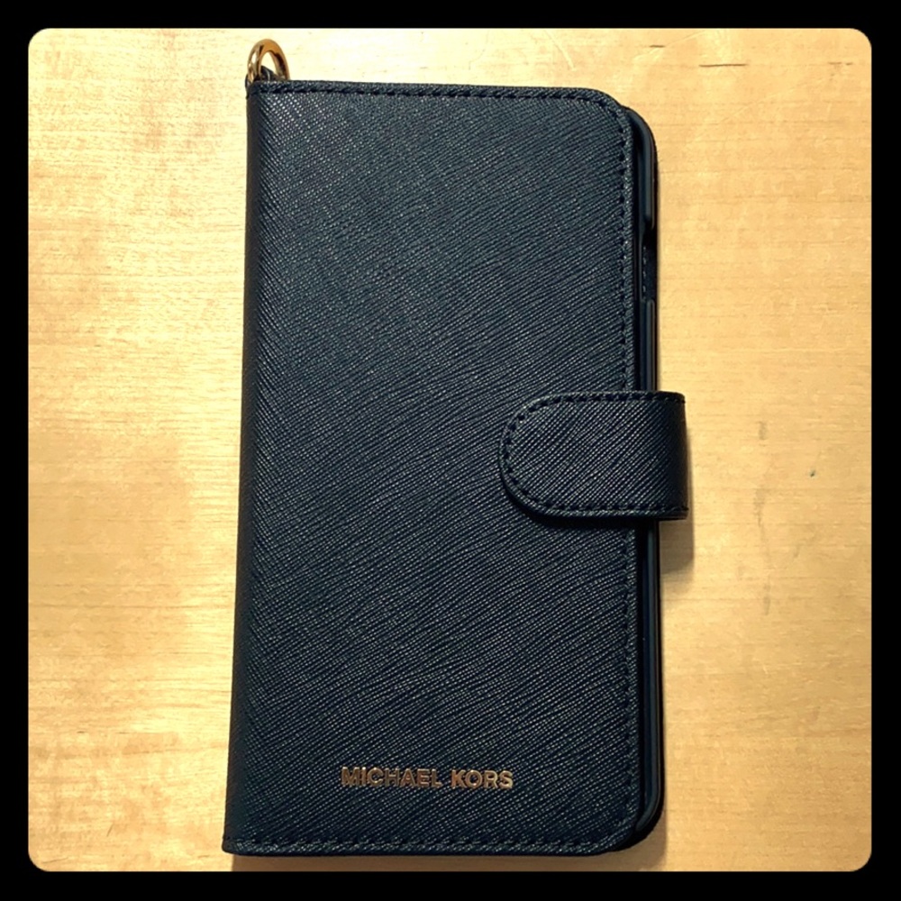 Michael Kors iPhone Case/Wallet